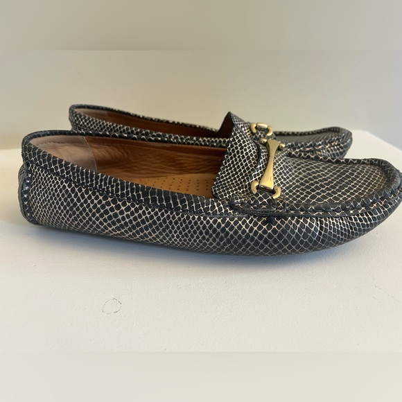 2/$15 Driver Club USA Loafers 6.5 - Picture 3 of 10